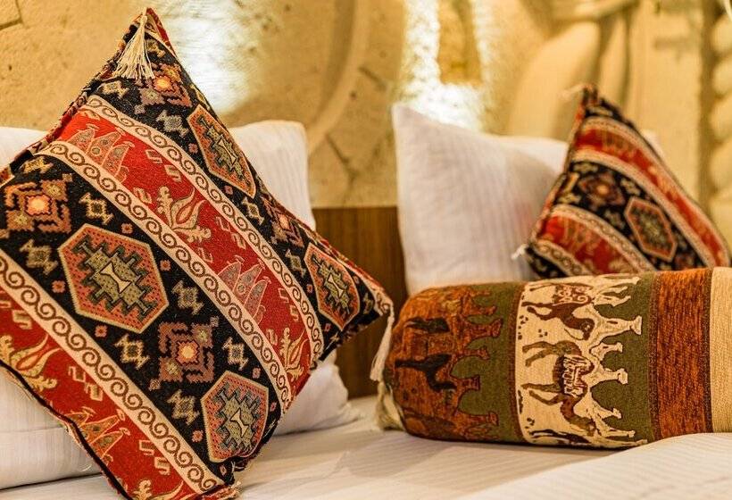 酒店 Cappadocia Ennar Cave Swimming Pool Hot & Spa