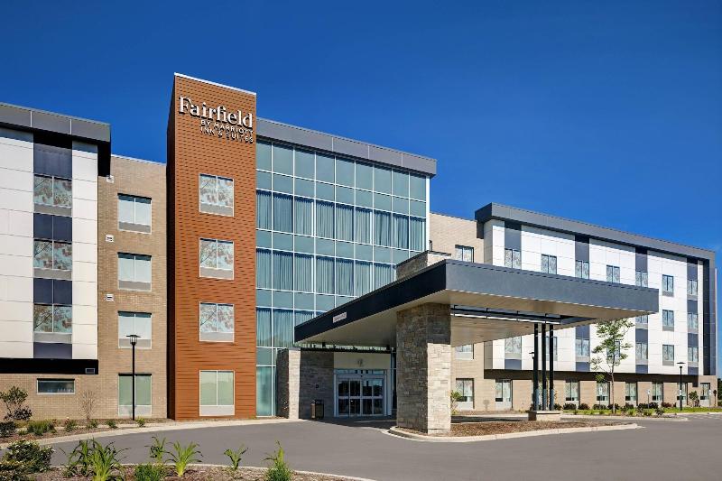 فندق Fairfield Inn & Suites By Marriott Milwaukee Brookfield