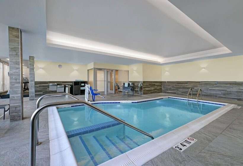 فندق Fairfield Inn & Suites By Marriott Milwaukee Brookfield