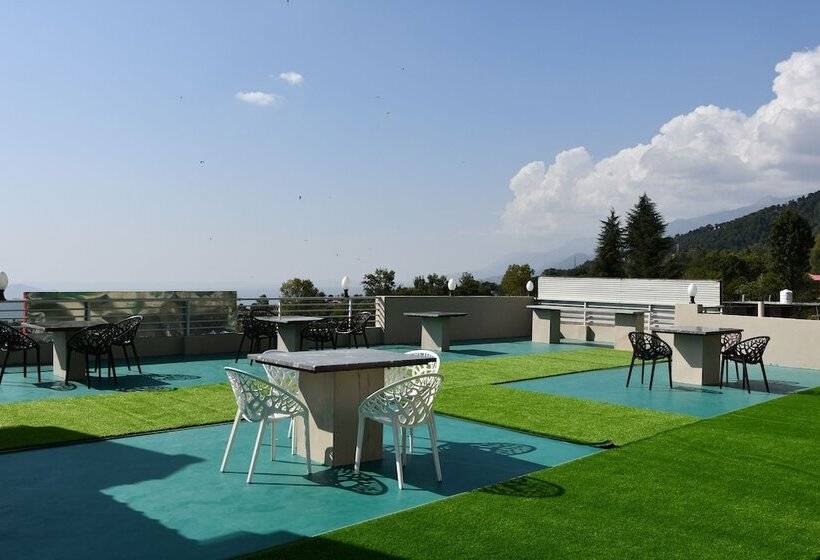 Отель Flyers Paradise