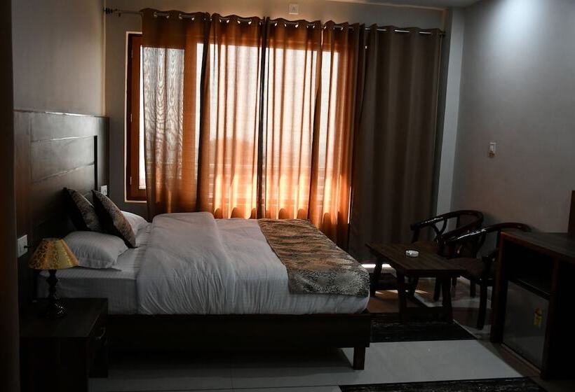 Отель Flyers Paradise