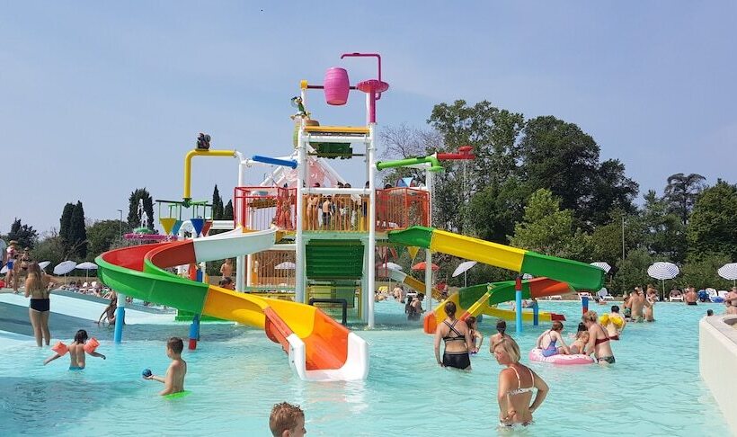 ホテル Happy Camp Mobile Homes In Camping Cisano San Vito