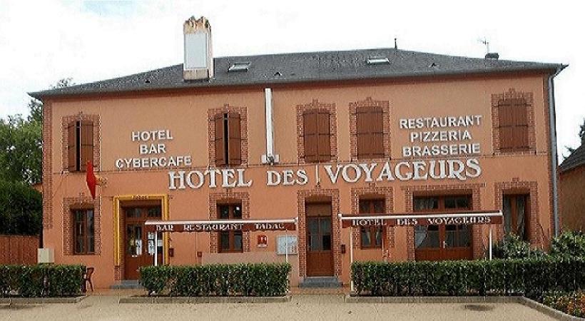 בית מלון כפרי Hôtel Des Voyageurs   Cronat