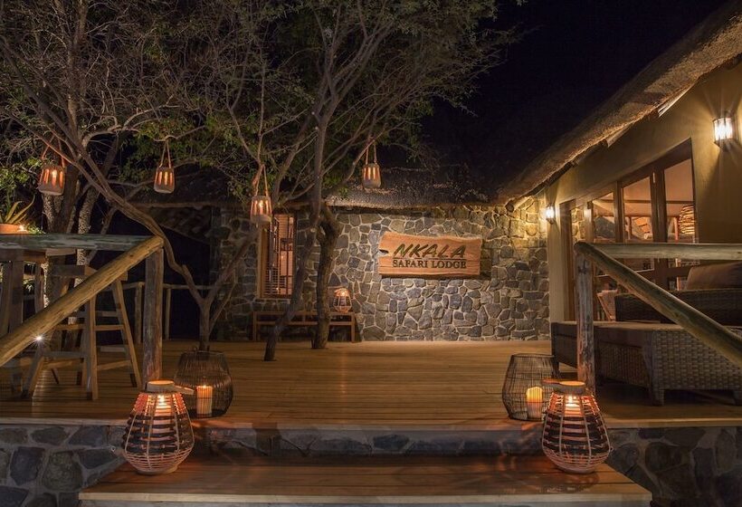 בית מלון כפרי Nkala Safari Lodge