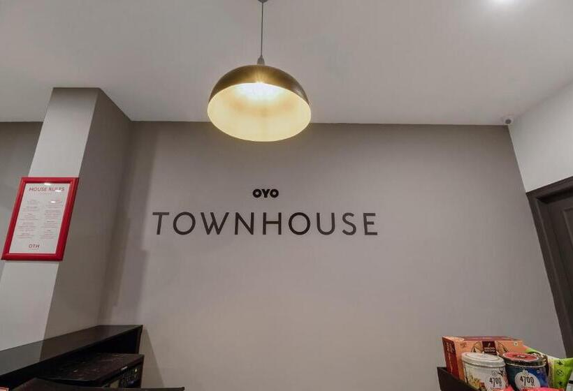 בית מלון כפרי Townhouse Ramamurthy Nagar Near Baiyappanahalli Metro Station