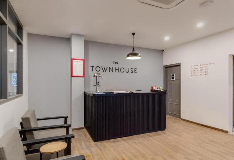 בית מלון כפרי Townhouse Ramamurthy Nagar Near Baiyappanahalli Metro Station