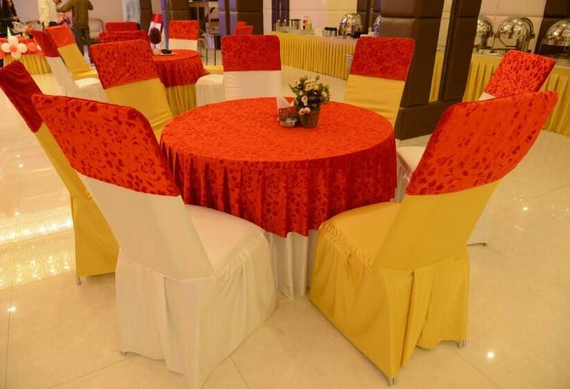 ホテル Royal Mjs Pinjore