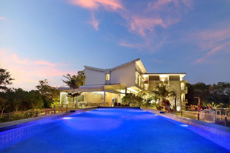 Otel Royal Ocean Resort Karimunjawa