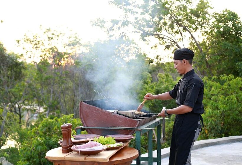 فندق Royal Ocean Resort Karimunjawa