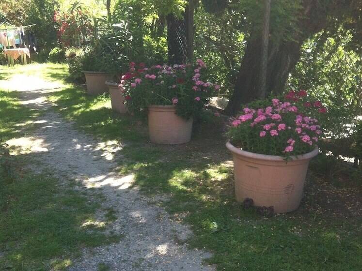 בית מלון כפרי Cascina Zenevrea