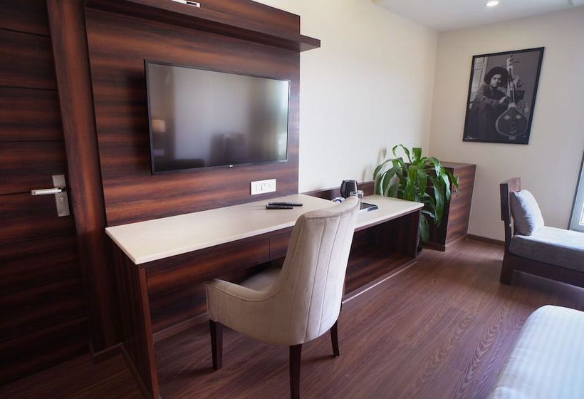 Sai Maa Hotel & Residency