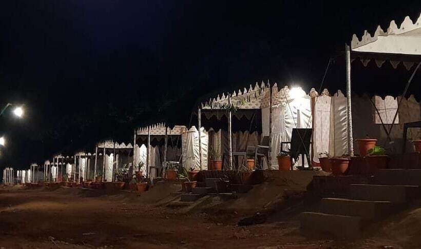 בית מלון כפרי Adventure Camping