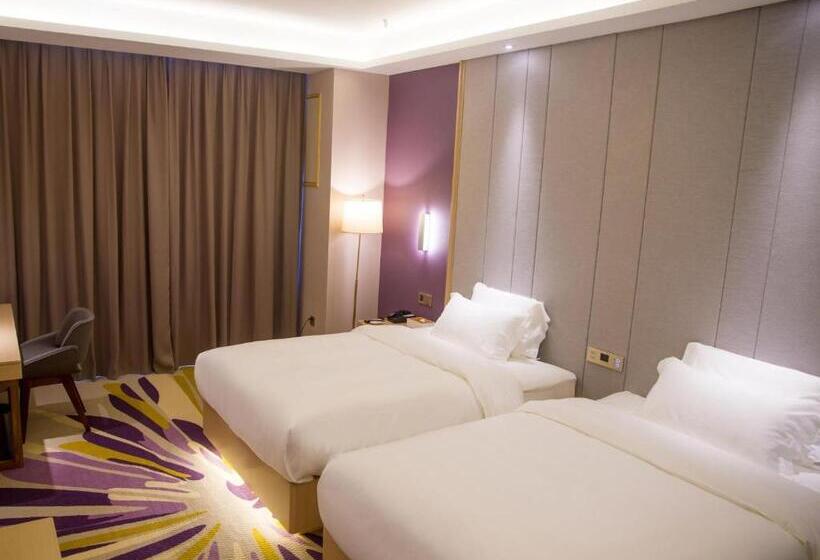 Lavande Hotel Shiyan Sanyan Branch