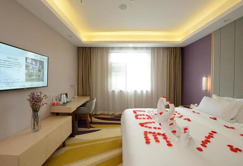 Lavande Hotel Shiyan Sanyan Branch