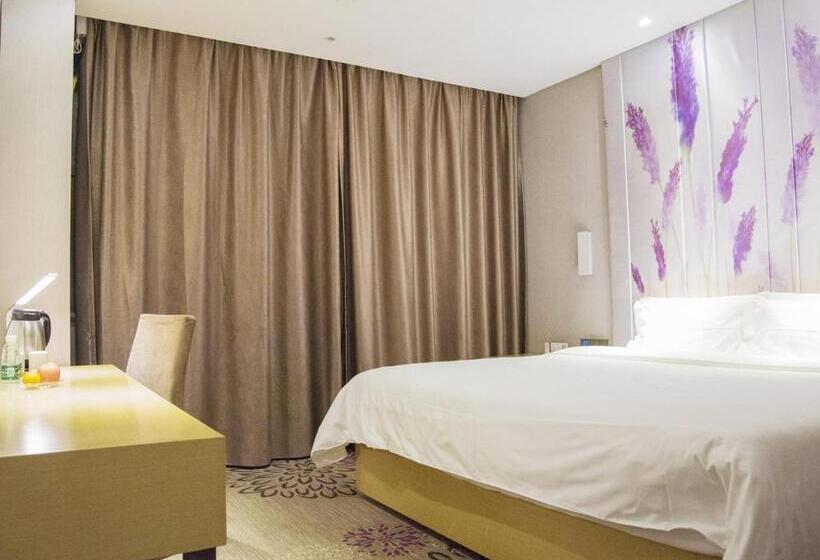 Lavande Hotel Xiantao Xintiandi International Plaza