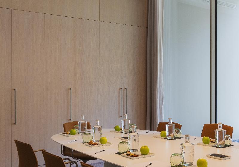 Lumen Hotel & The Lisbon Light Show