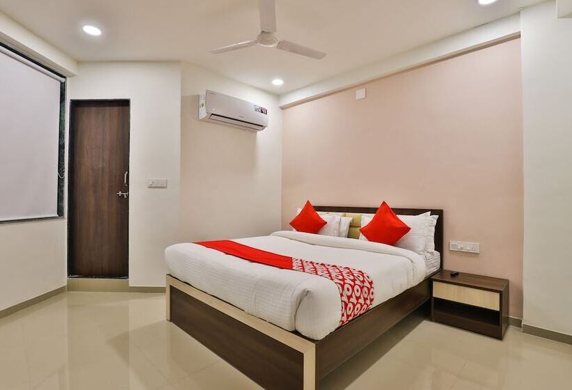 Oyo 26578 Hotel Aashray