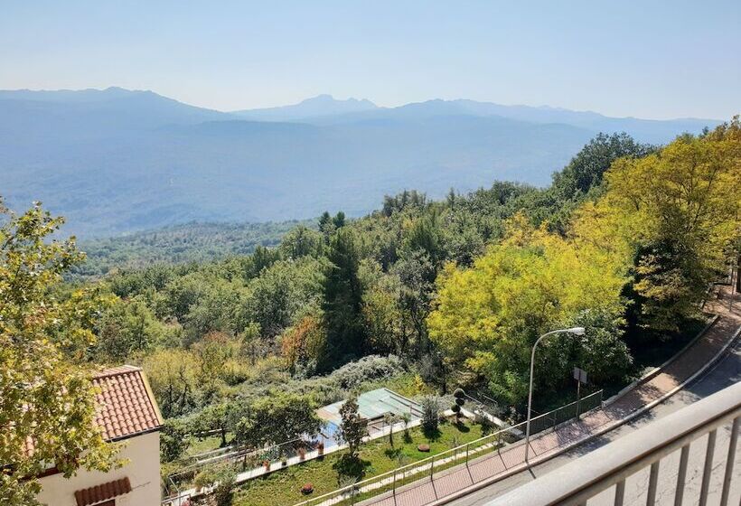 펜션 Casa Albergo Tiroasegno