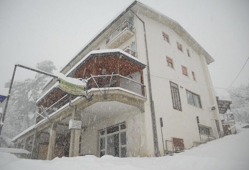 펜션 Casa Albergo Tiroasegno