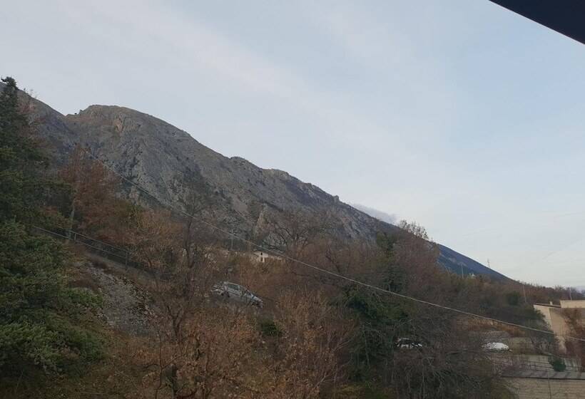 펜션 Casa Albergo Tiroasegno