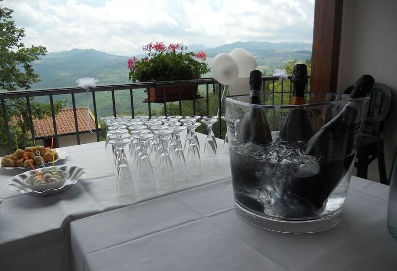 펜션 Casa Albergo Tiroasegno