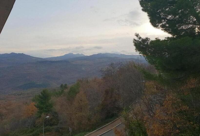 펜션 Casa Albergo Tiroasegno