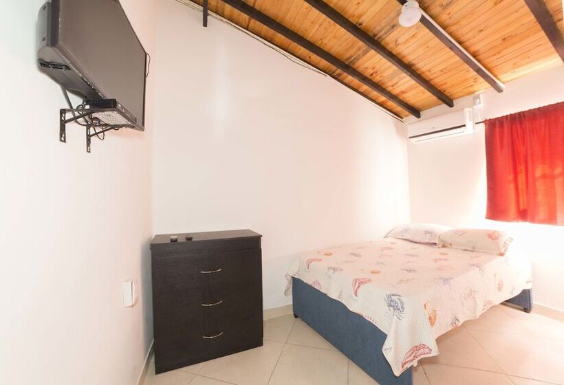 פנסיון Alojamiento Turístico Keniant S