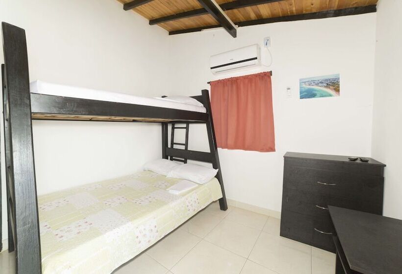 פנסיון Alojamiento Turístico Keniant S