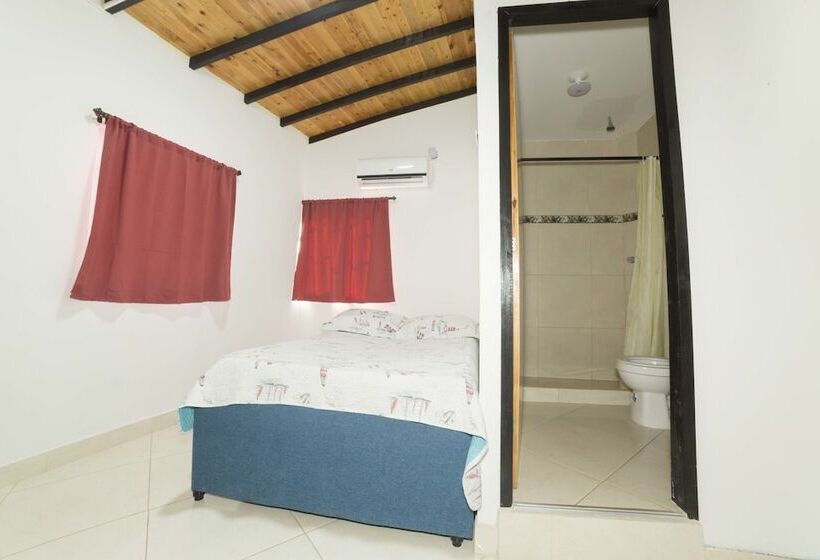 פנסיון Alojamiento Turístico Keniant S