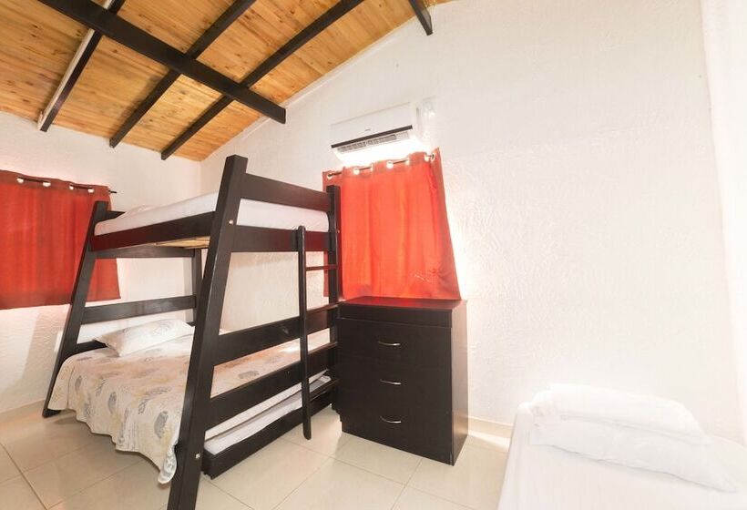 פנסיון Alojamiento Turístico Keniant S