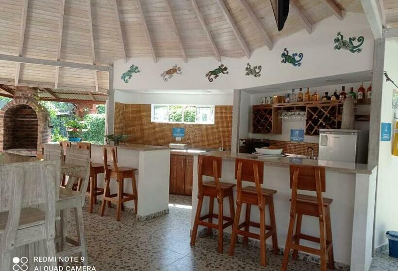 پانسیون Hostal Bralgijon Capurganá