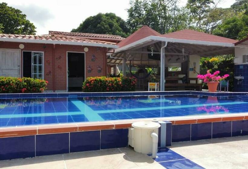 펜션 Hostal Bralgijon Capurganá