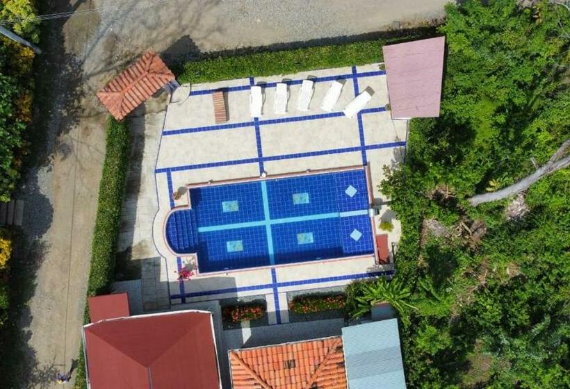 پانسیون Hostal Bralgijon Capurganá