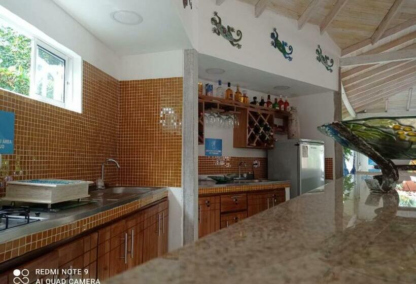 پانسیون Hostal Bralgijon Capurganá