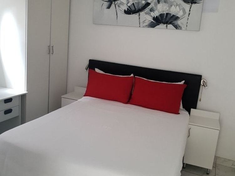 פנסיון Iqhayiya Guest House