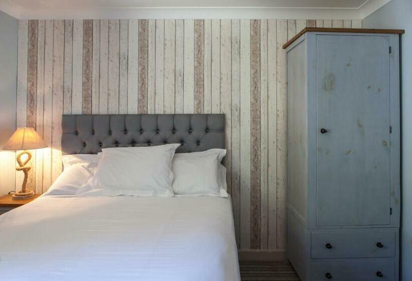 بنسيون Lulworth Lodge