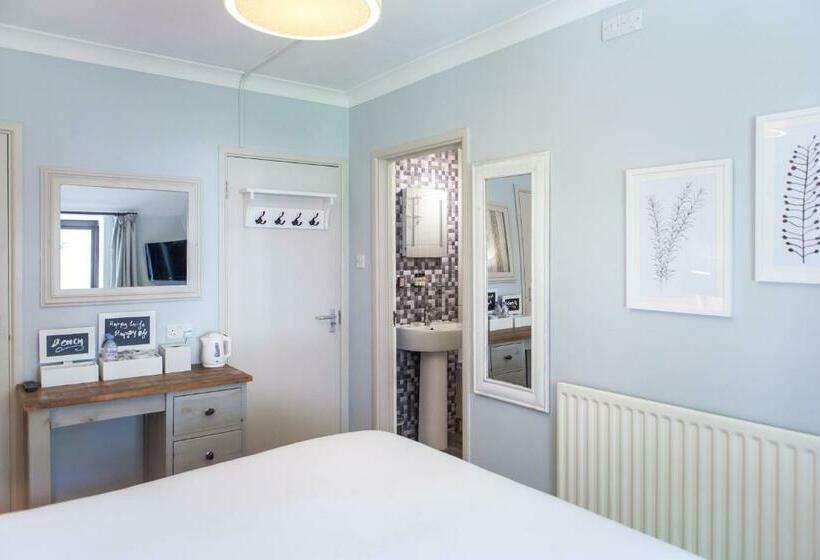 بنسيون Lulworth Lodge