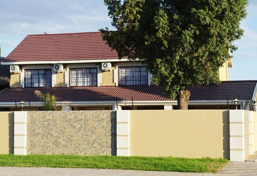 פנסיון Rochilla Guest House