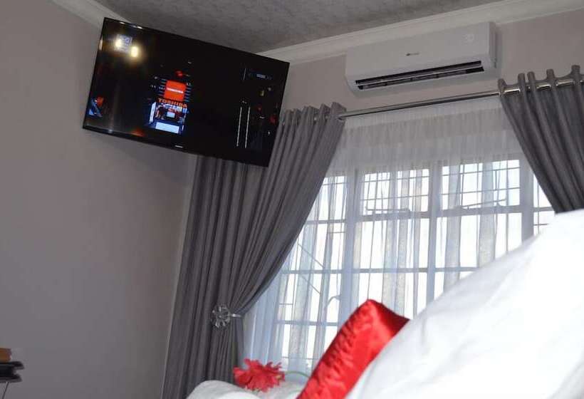 פנסיון Rochilla Guest House