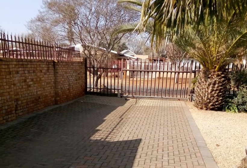 Bed and Breakfast Casa Villa Guest House