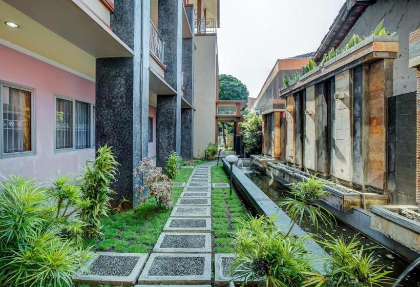 בית מלון כפרי Capital O 3933  Grand Anugrah