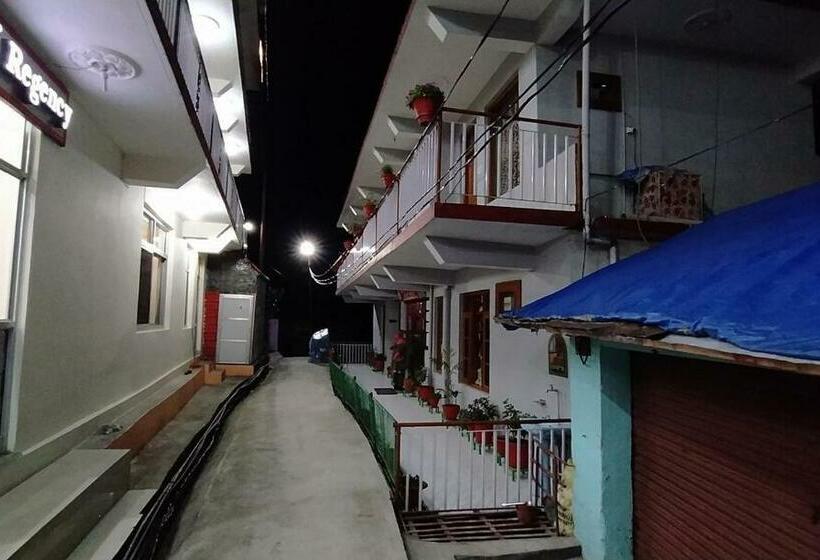 فندق Adventure Inn