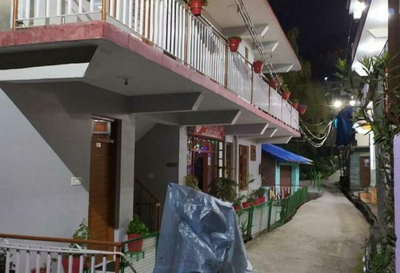 فندق Adventure Inn