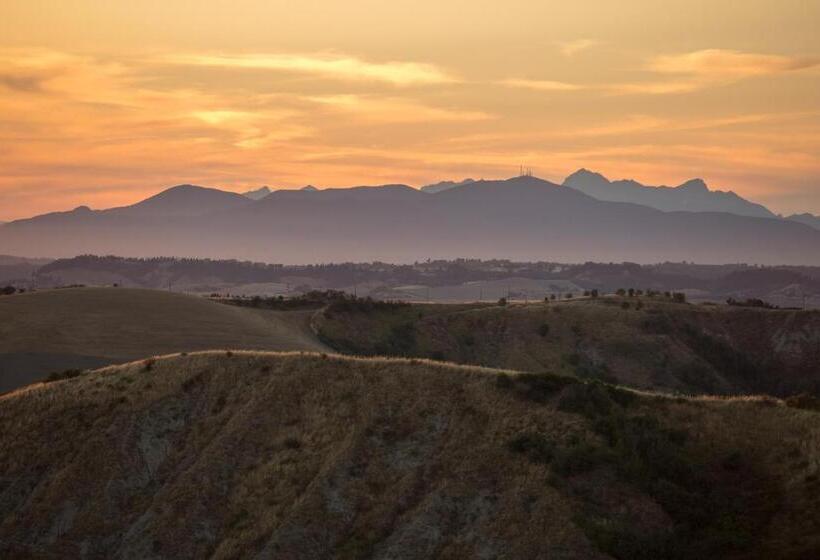 호텔 Agriturismo Podere Marcampo