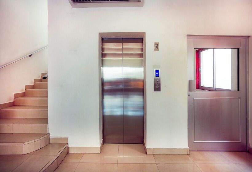 Capital O Hotel Diro, Monterrey