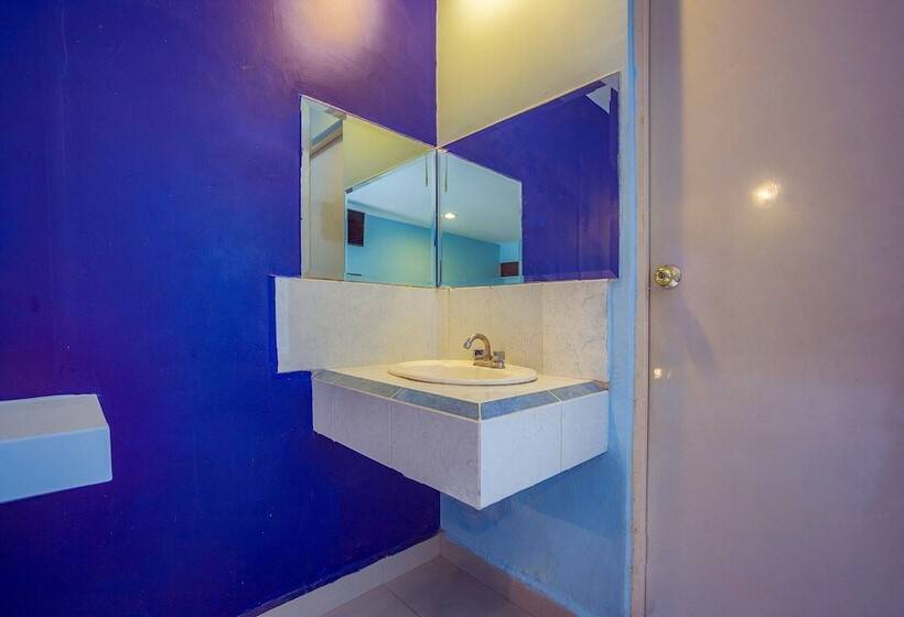 Capital O Hotel Diro, Monterrey