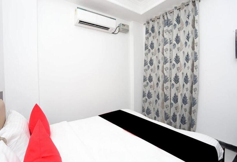 Отель Capital O Peaceful Stays Near Iskcon Temple Noida