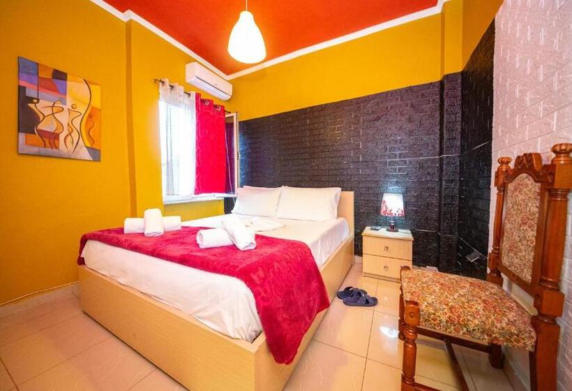 בית מלון כפרי Center Elite Tirana