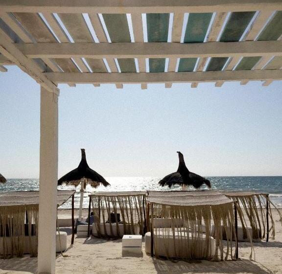 هتل Coco Unlimited