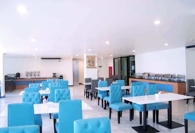 호텔 Dome Kata Resort